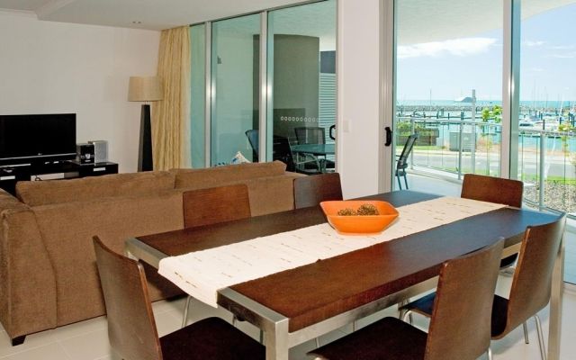 2-bedroom-airlie-beach-apartments (2)