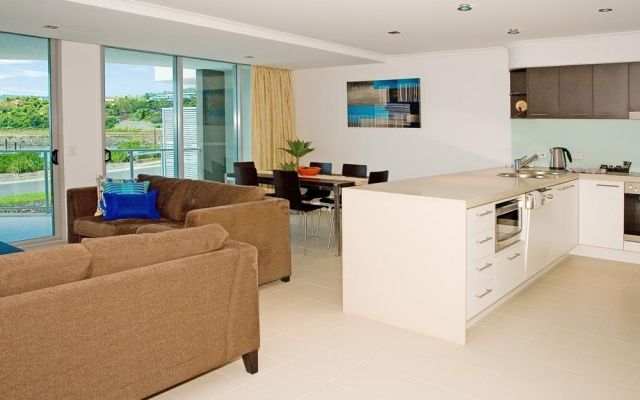 2-bedroom-airlie-beach-apartments (3)